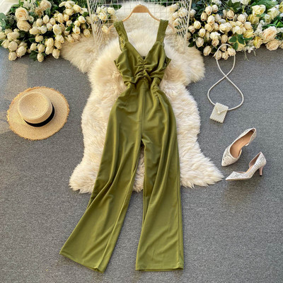 Salopetă de damă modernă cu decolteu în V și parte adunată