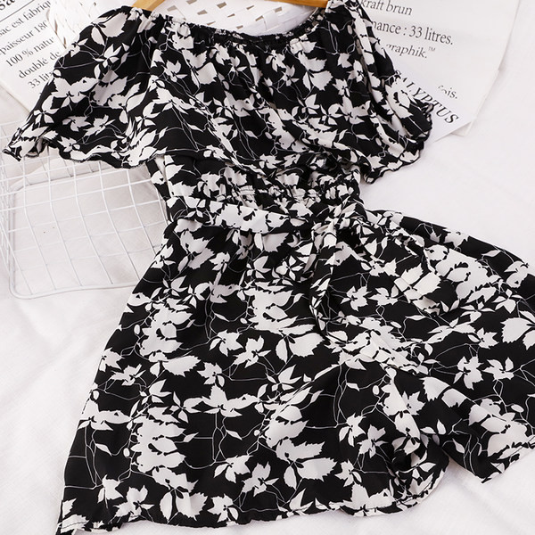 Salopeta de vara dama cu model floral si umerii goi