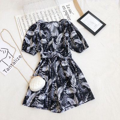 Salopeta de dama cu centura in talie si umerii goi