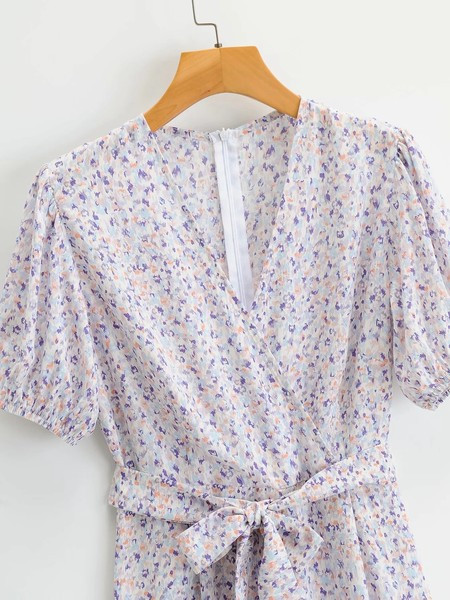 Καλοκαιρινές ολόσωμες φόρμες νέο μοντέλο με λαιμόκοψη