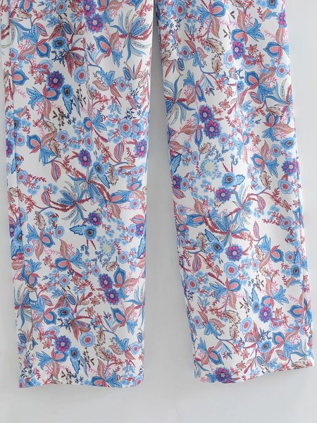 Salopetă lungă cu decolteu în V și curea