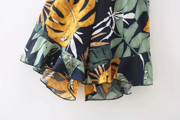 Salopeta de vara model nou cu decupaje