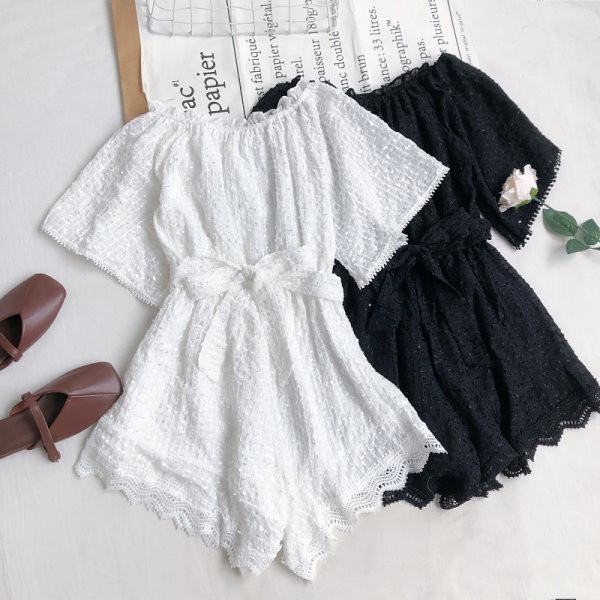 Salopeta dama cu centura si dantela