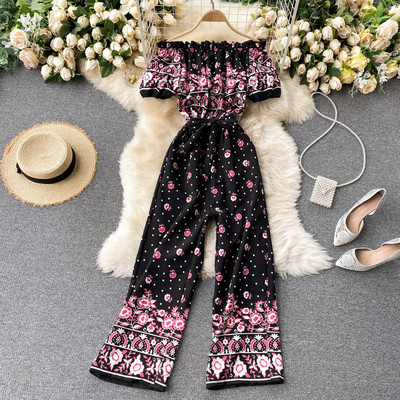 Salopetă casual de damă, cu decolteu barca și mâneci scurte