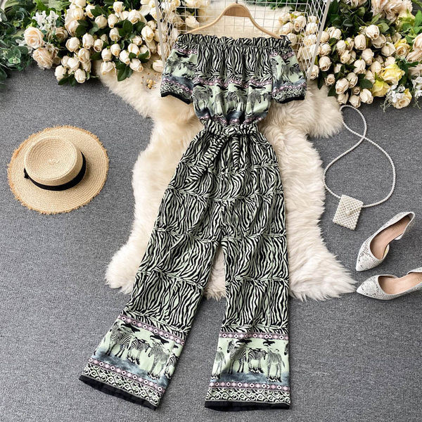 Salopetă casual de damă, cu decolteu barca și mâneci scurte