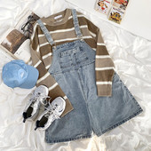 Ženski traper kombinezon s džepovima u retro stilu