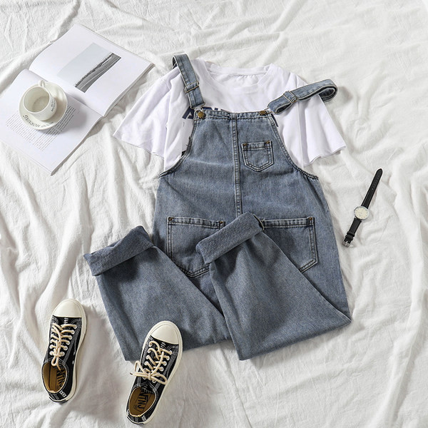 Salopeta de dama cu buzunare-denim