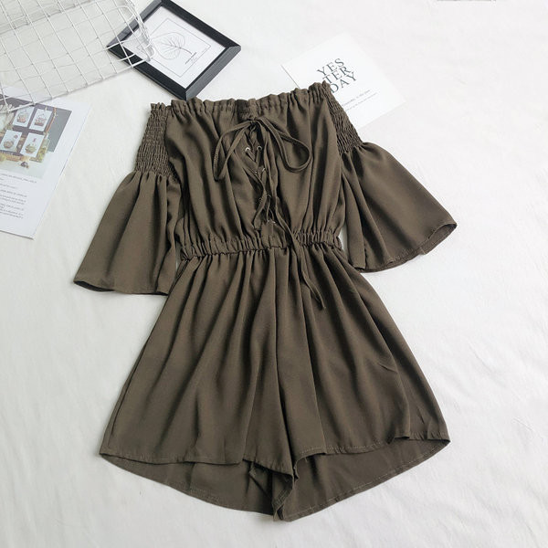 Κοντή γυναικεία ολόσωμη φόρμα με κορδόνια και 3/4 μανίκια