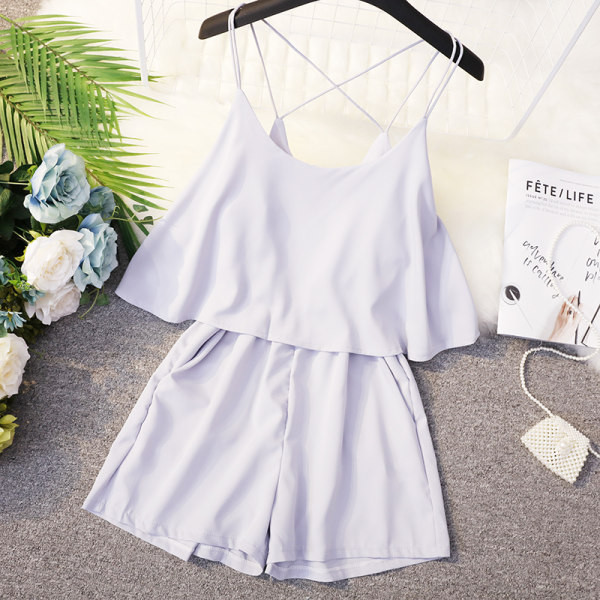 Salopetă scurtă de damă cu bretele încrucișate