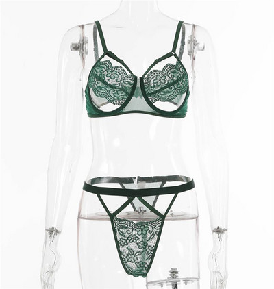Κομψό γυναικείο σετ σουτιέν και στρινγκ με δαντέλα