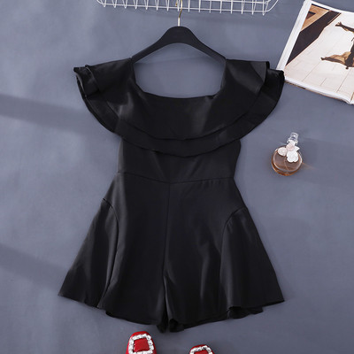 Μοντέρνες γυναικείες ολόσωμες φόρμες με βολάν και γυμνούς ώμους