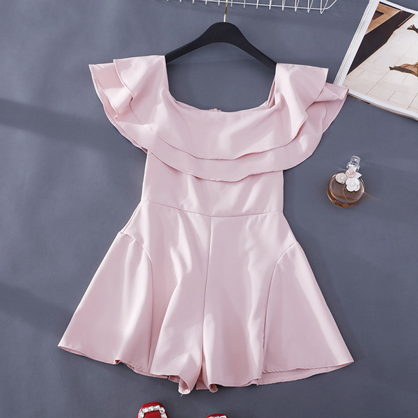 Μοντέρνες γυναικείες ολόσωμες φόρμες με βολάν  και γυμνούς ώμους