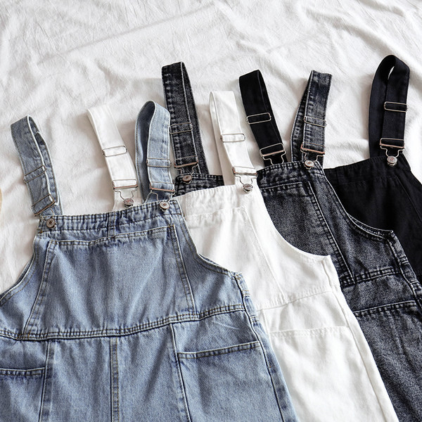 Salopeta de dama scurta din denim cu buzunare in patru culori