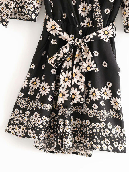 Salopetă de damă asimetrică cu legături în talie