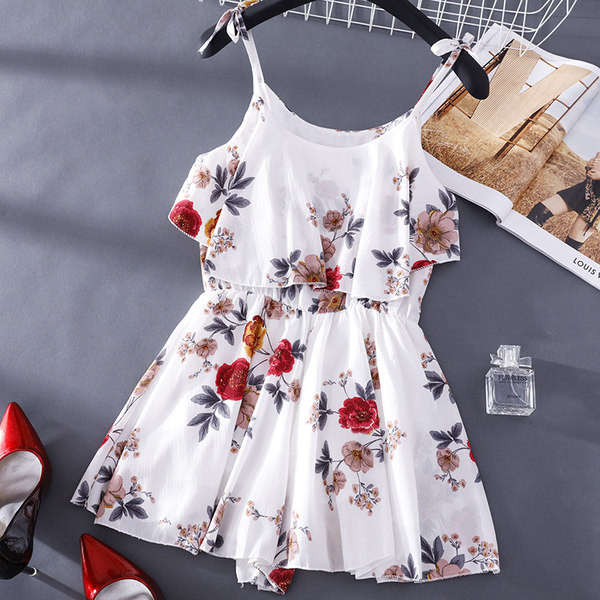 Salopeta dama de vara cu model floral si bretele subtiri