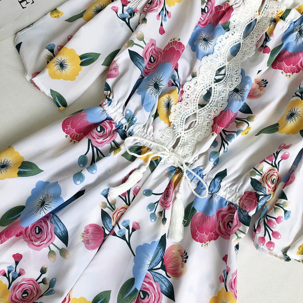 Salopeta de dama moderna cu cravate si model floral