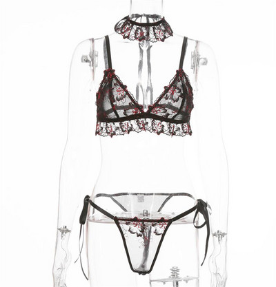 Μοντέρνα γυναικεία εσώρουχα στρινγκ και σουτιέν με δαντέλα