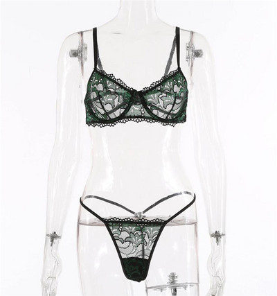 Aktualan ženski intimni komplet sa čipkastim grudnjakom i tangama