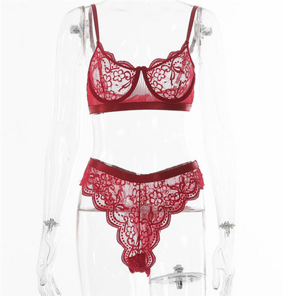 Set intim elegant de dama de tanga si sutien cu dantela