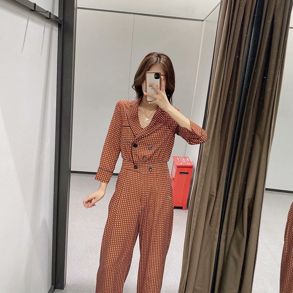 Salopeta de zi cu carouri cu nasturi