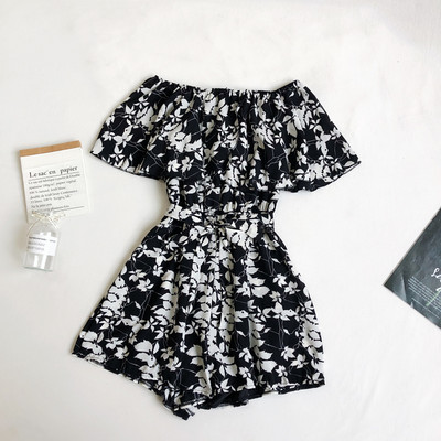 Ženski kombinezon s trakom i golim ramenima