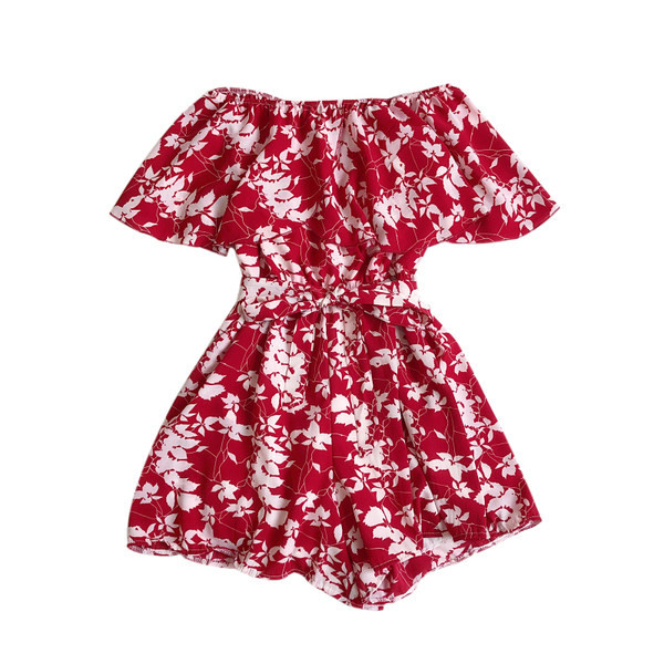 Ženski kombinezon s trakom i golim ramenima