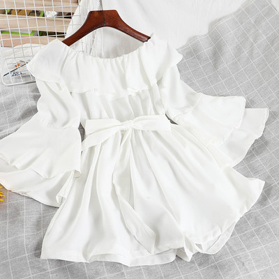 Salopetă scurtă de damă cu mâneci lotus și panglică