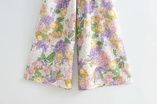 Salopeta de dama cu decolteu in V si bucle