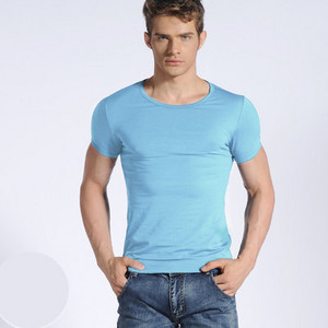 Ανδρικό μπλουζάκι νέο μοντέλο με στρογγυλή λαιμόκοψη και κοντά μανίκια