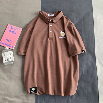 Tricou bărbătesc cu aplicație și mâneci scurte - mai multe modele