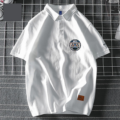 Καλοκαιρινή μπλούζα με κλασικό κολάρο και έγχρωμη εκτύπωση