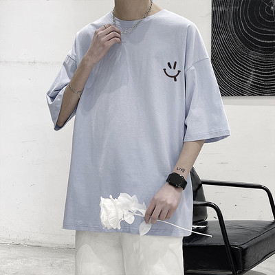 Muška majica s aplikacijom i kratkim rukavima