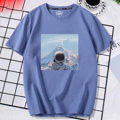 Ανδρικό μπλουζάκι με διάφορες εφαρμογές