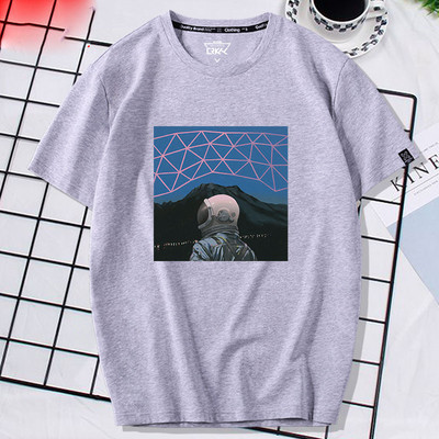 Ανδρικό μπλουζάκι με διάφορες εφαρμογές