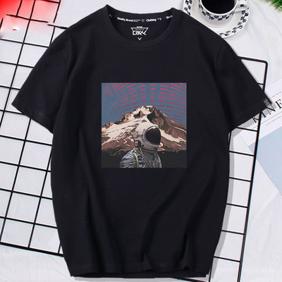 Ανδρικό μπλουζάκι με διάφορες εφαρμογές