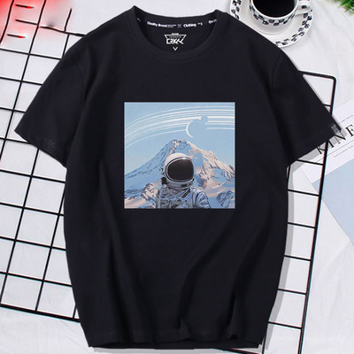 Ανδρικό μπλουζάκι με διάφορες εφαρμογές