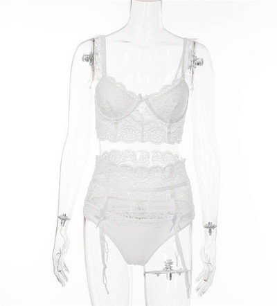 Μοντέρνο γυναικείο σετ εσώρουχων από δύο μέρη με δαντέλα