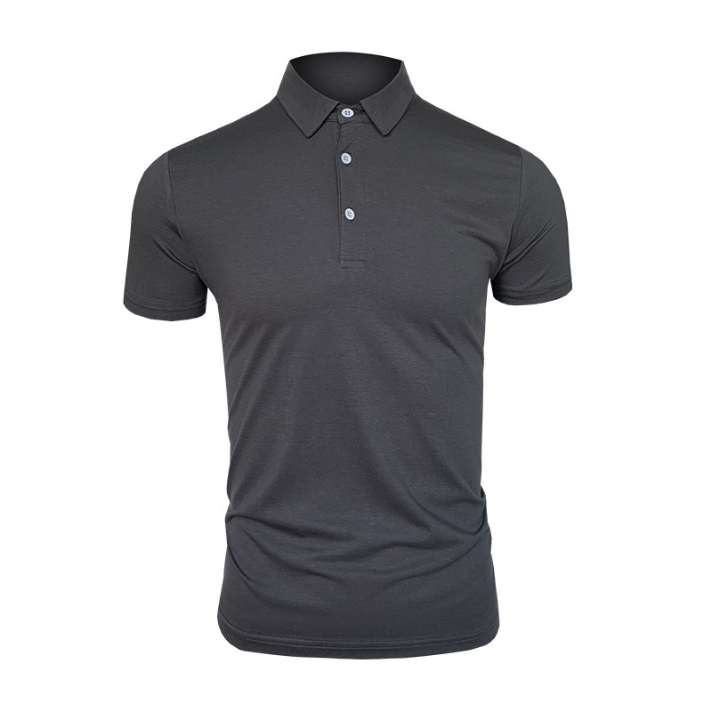 Bluză bărbătească în formă de guler clasic