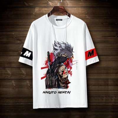 Tricou barbatesc cu decolteu rotund si aplicatie