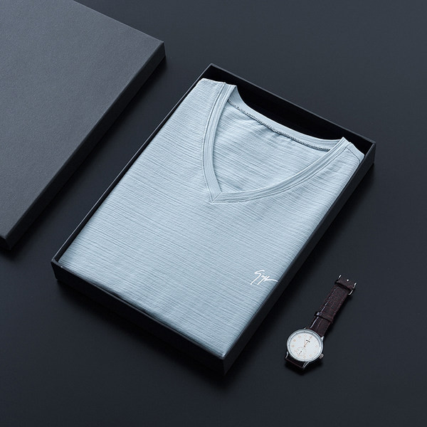 Tricou pentru bărbați cu mâneci scurte și decolteu spitz