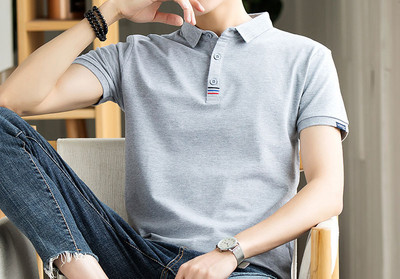 Ανδρικό μπλουζάκι με κλασικό κολάρο και κουμπιά