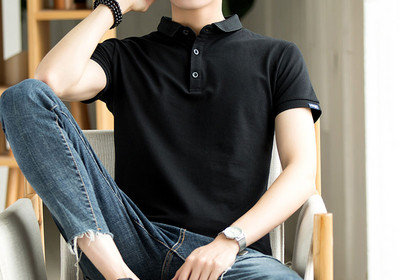 Ανδρικό μπλουζάκι με κλασικό κολάρο και κουμπιά