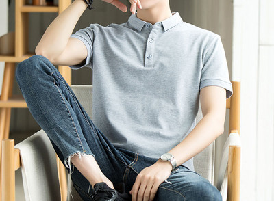 Ανδρικό μπλουζάκι με κλασικό κολάρο και κουμπιά