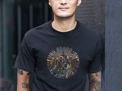 Moderna muška majica s printom i kratkim rukavima u bijeloj i crnoj boji