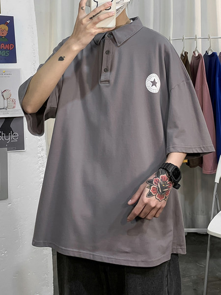 Bluza barbateasca model larg cu imprimeu si guler clasic