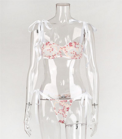 Κομψό γυναικείο σετ - στρινγκ και σουτιέν με κέντημα 