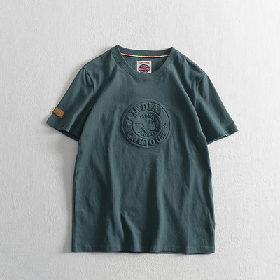 Tricou modern pentru bărbați cu emblemă și decolteu rotund