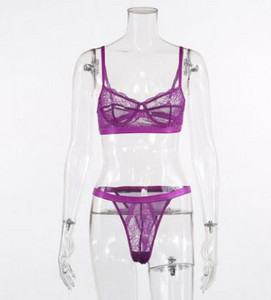 Κομψό γυναικείο σετ - στρινγκ και σουτιέν με δαντέλα