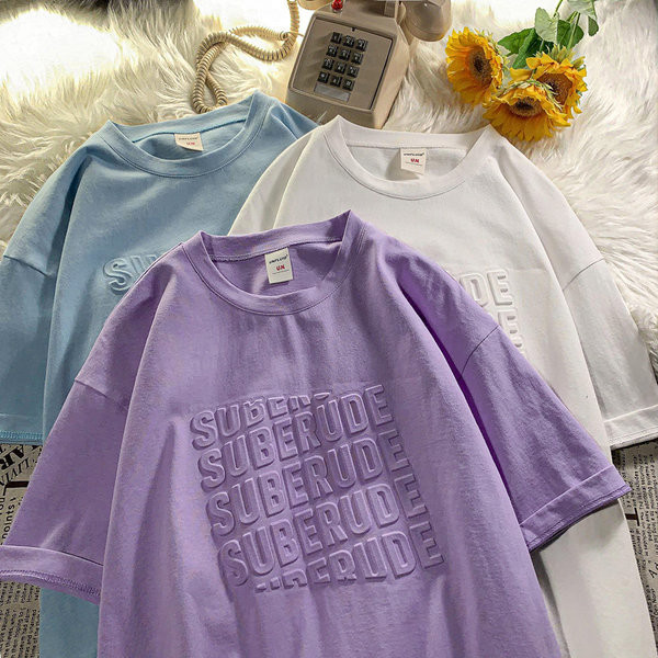 Tricou pentru bărbați cu inscripții și mâneci scurte