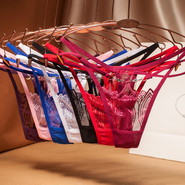 Tanga modernă de damă cu element metalic